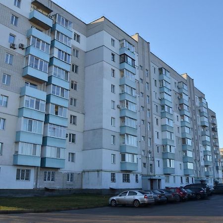 Семейные Апартаменты В Новом Районе У Софиевского Парка Umanʼ 外观 照片