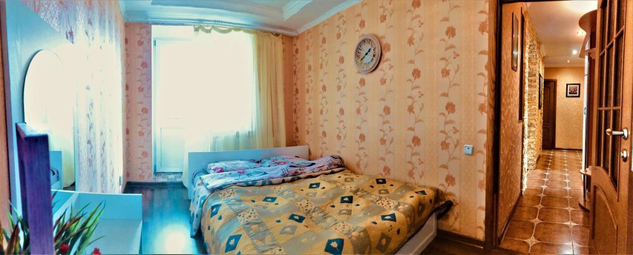 Семейные Апартаменты В Новом Районе У Софиевского Парка Umanʼ 外观 照片